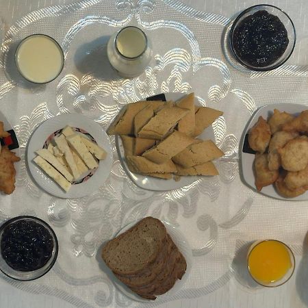 Bed & Breakfast Mina Tirana Buitenkant foto