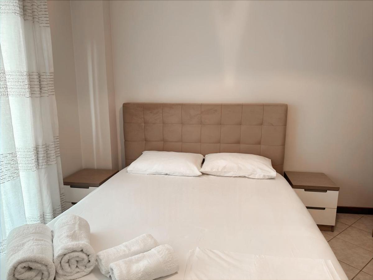Bed & Breakfast Mina Tirana Buitenkant foto